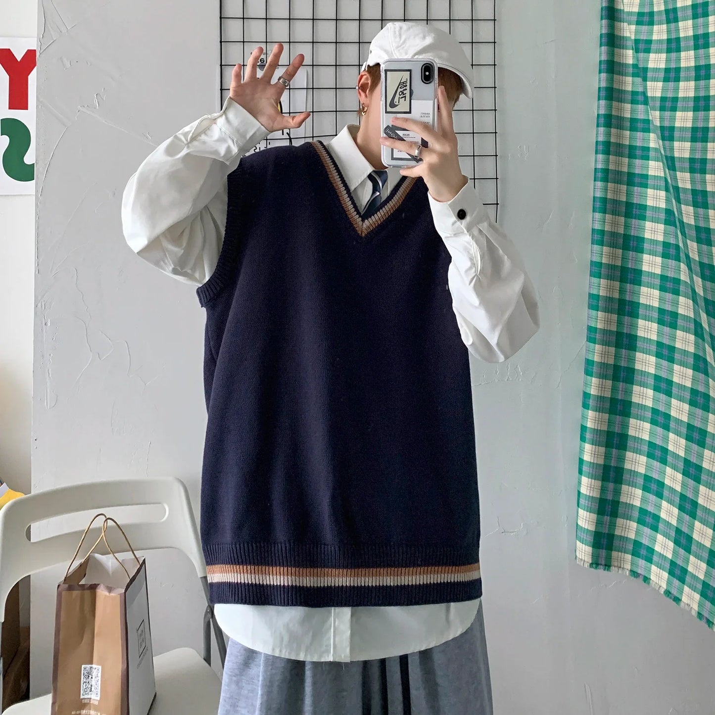 Bonsir - men's autumn and winter Hong Kong style knitted cardigan V-neck sweater vest vest couple JKDK college style uniform