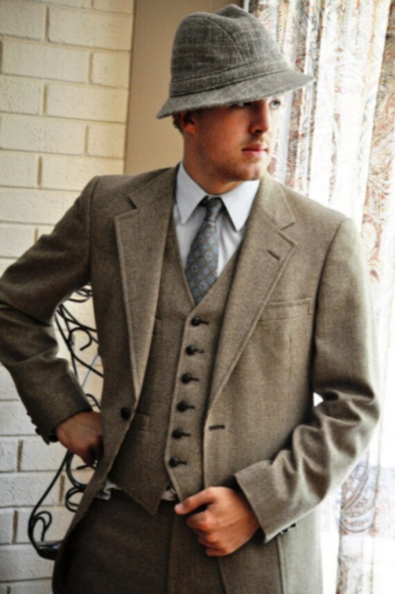 sanyamk Custom Made Groomsmen Notch Lapel Groom Tuxedos Side Vent Men Suits Wedding Best Man Blazer ( Jacket+Pants+Tie+Vest ) C154