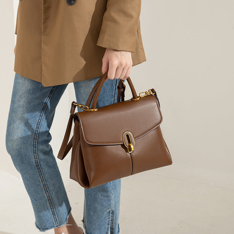 2025 Bag popular New Summer Fashion One Shoulder Niche Design Simple Commuter Bag PU Versatile Portable Women's Messenger Bag