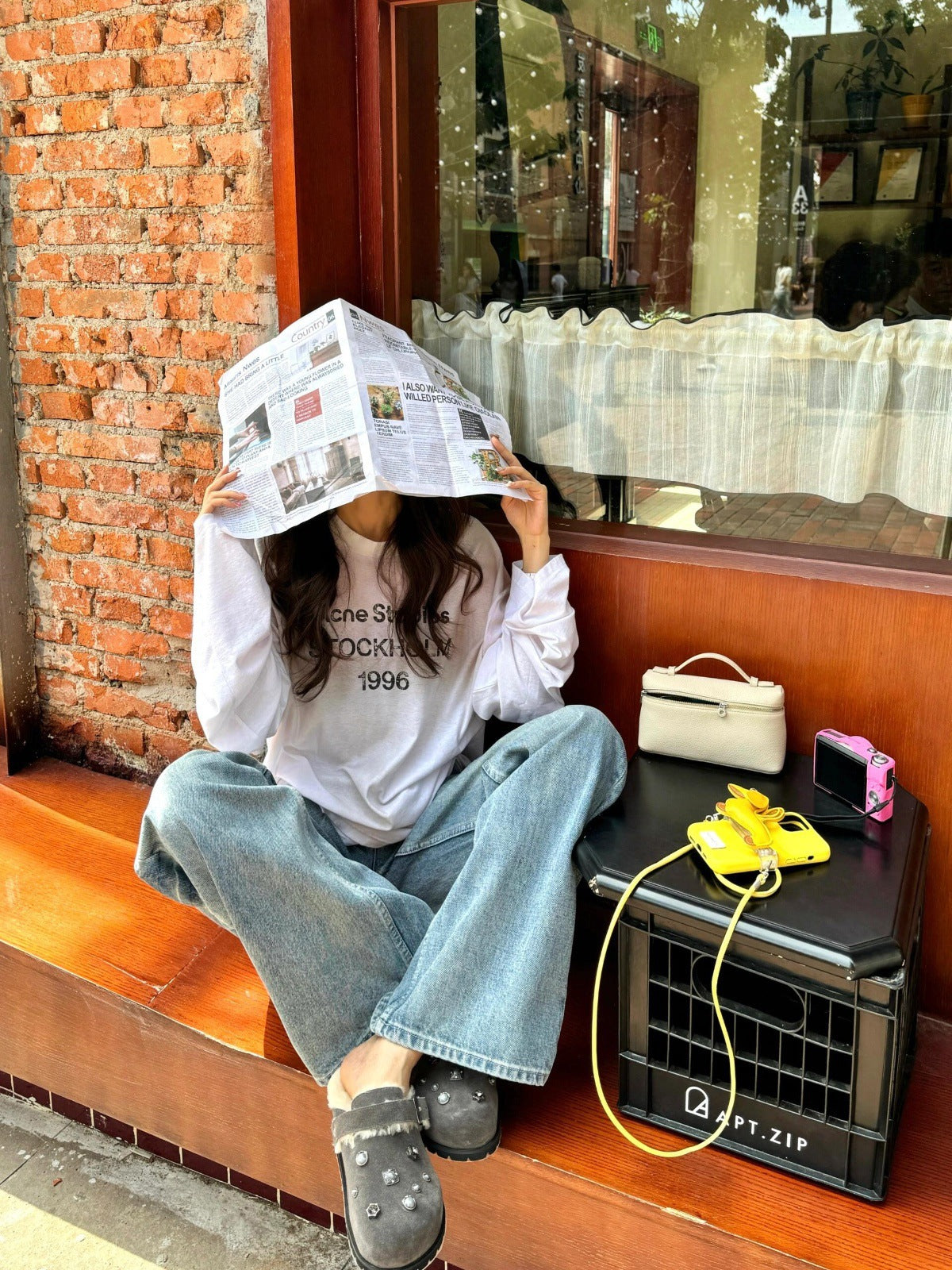 2025 It's absolutely amazing! Super beautiful and super warm! Autumn and winter thick-soled heightening gem fluffy hole shoes look thin Birkenbaotou half drag