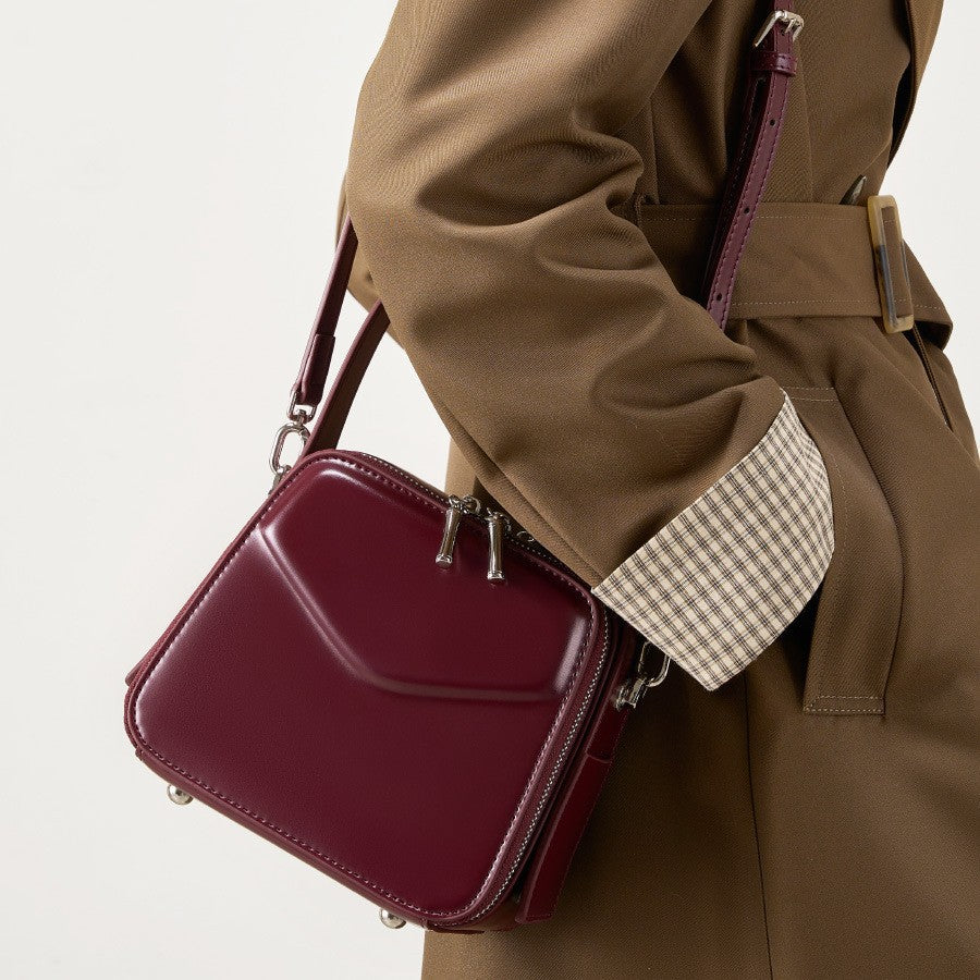 2025 Portable eaves bag, light commuter small square bag popular autumn and winter new casual texture shoulder messenger bag