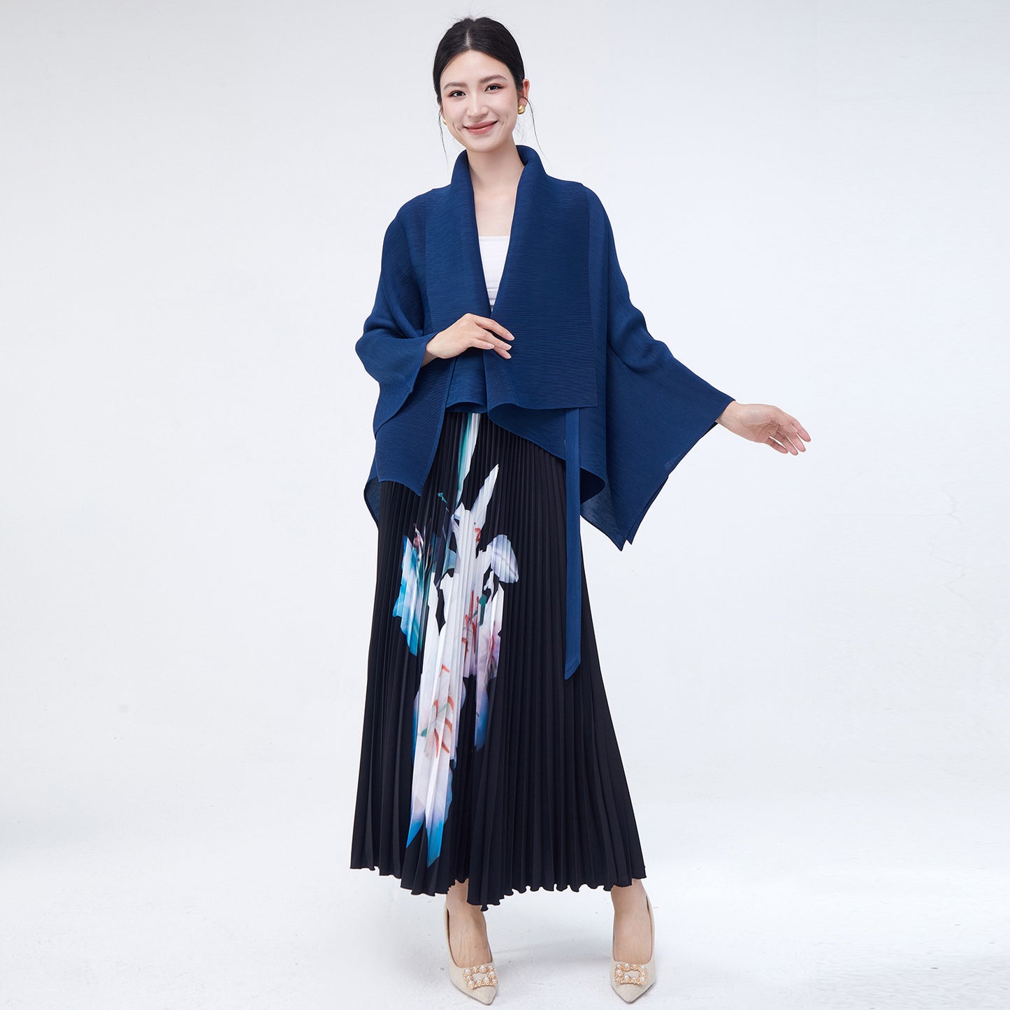 Factory direct sales can change the picture and size, fashion suit women's clothing two-piece set, high-quality pleated shawl jacket skirt