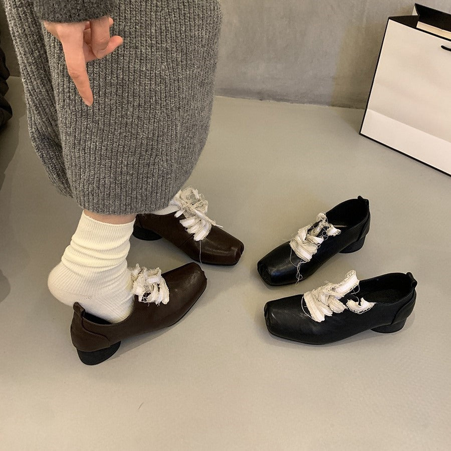 2025 Retro square head thick heel brown small leather shoes women's popular autumn and winter new straps Korean version fashion high-end single shoes