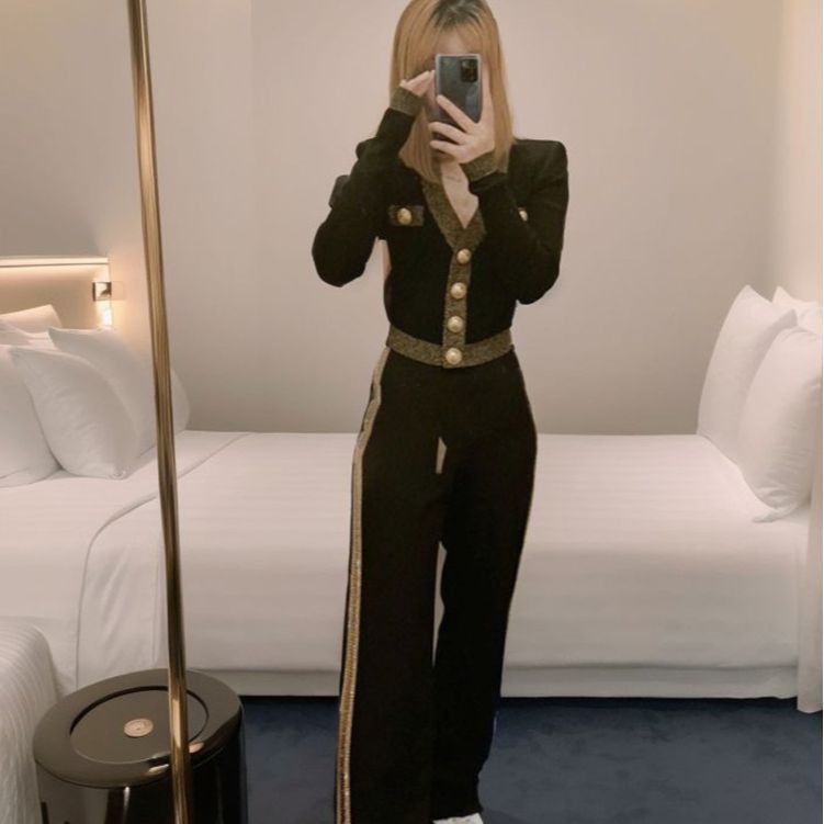 Small Fashion Suit Pants Autumn and Winter New Black Knitted Sweater High Waist Skinny Wide Leg Pants Two-piece Set KZ018