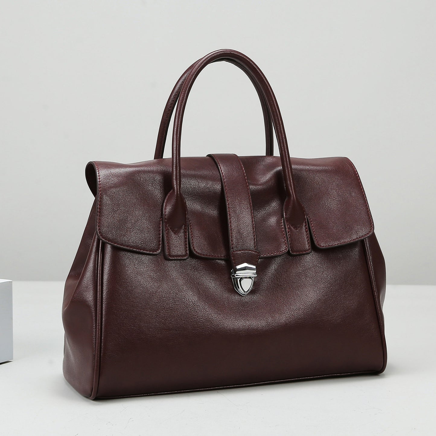 2025 Handbag women's popular autumn and winter new soft leather tote bag high sense large capacity commuter women's bag New wholesale