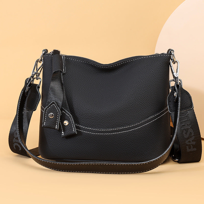 2025 Bucket bag women's leather large-capacity casual shoulder bag fashionable versatile commuter bucket bag autumn and winter new leather women