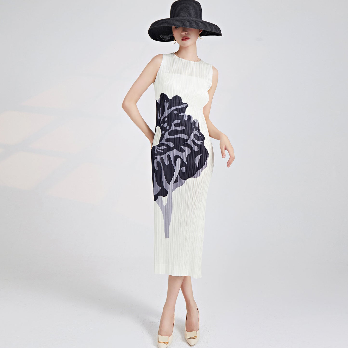 Japanese dress women's summer new counter temperament round neck sleeveless printing high-end pleated long skirt