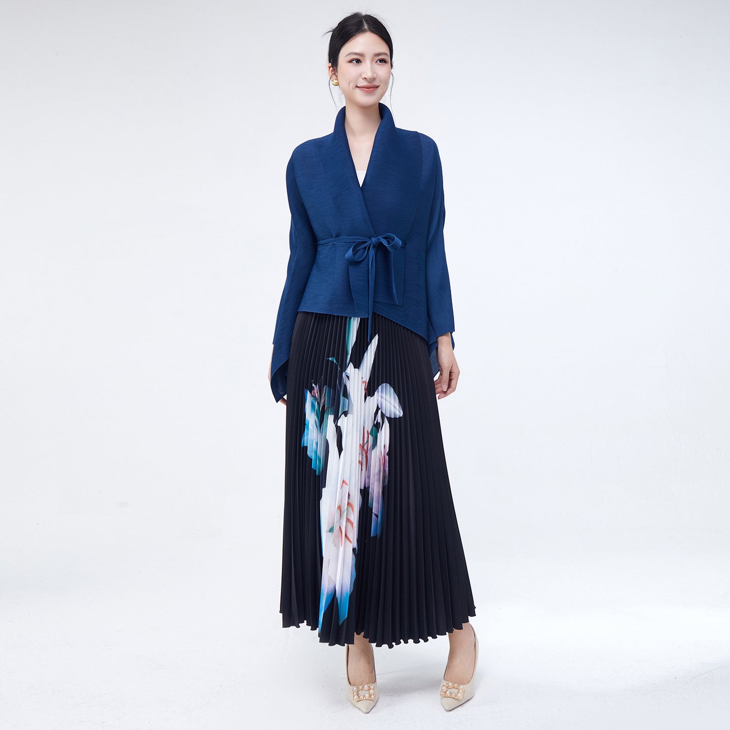 Factory direct sales can change the picture and size, fashion suit women's clothing two-piece set, high-quality pleated shawl jacket skirt