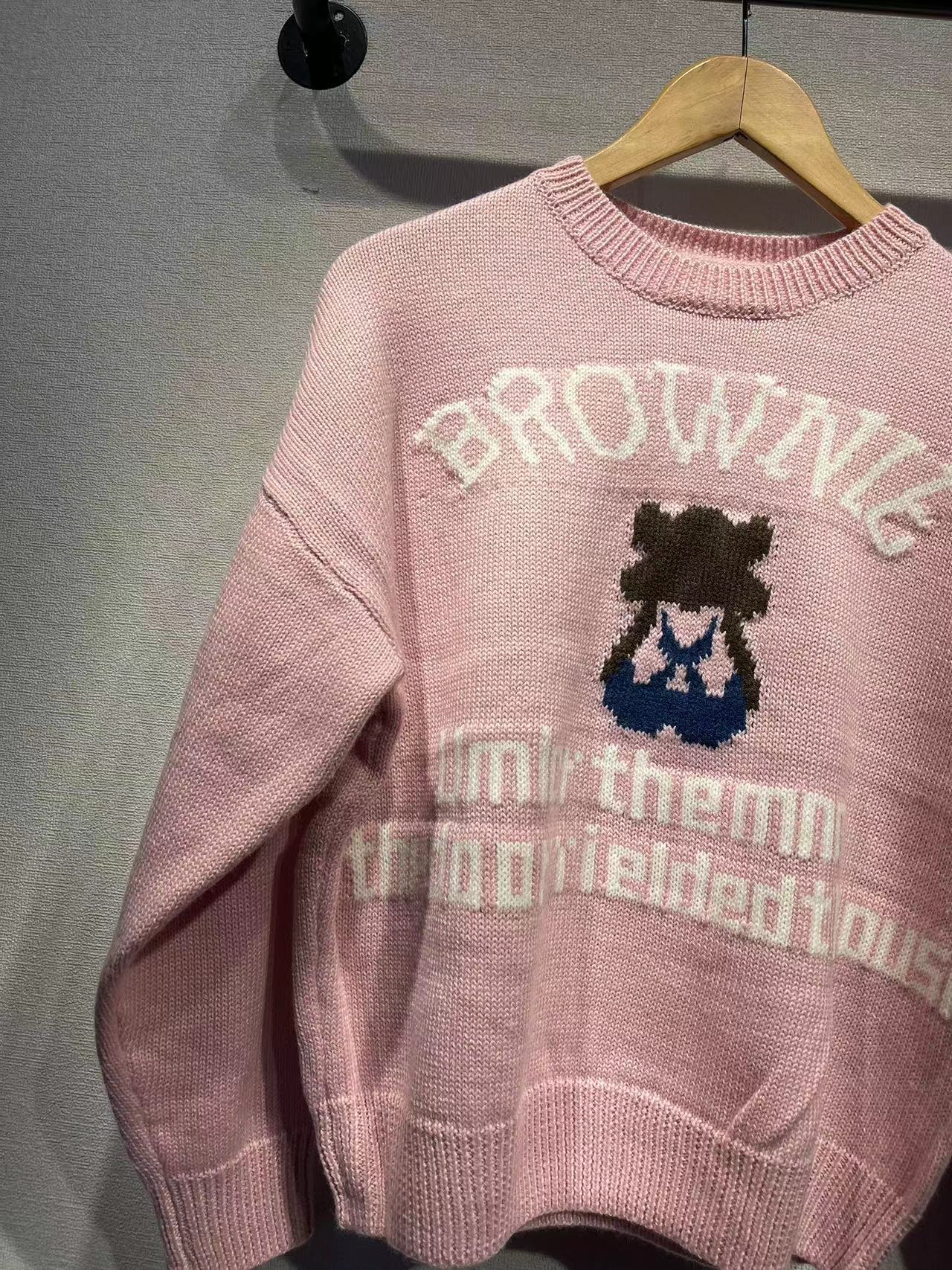 2025 Autumn and winter new wool-blend sweater bear jacquard round neck lazy wind pullover sweater sweet top 31599