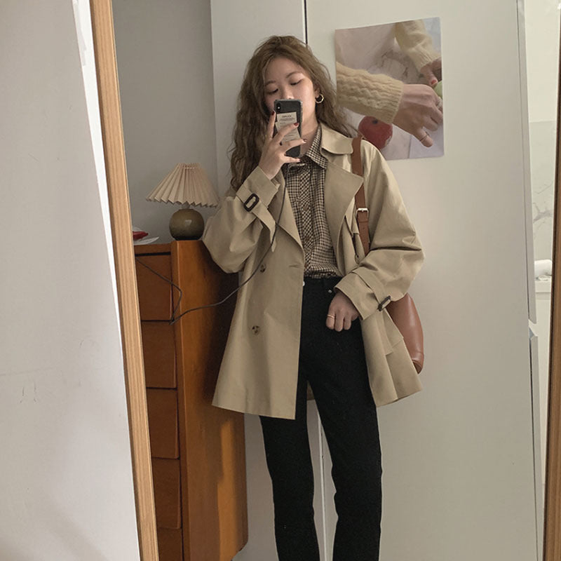 trench coat women's short small 2025 new spring and autumn British style is popular this year, Korean version of drape temperament coat women