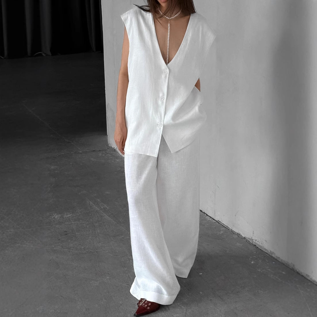 2025 White V-neck cotton and linen sleeveless vest vest trousers set spring and summer fashion new two-piece set for women