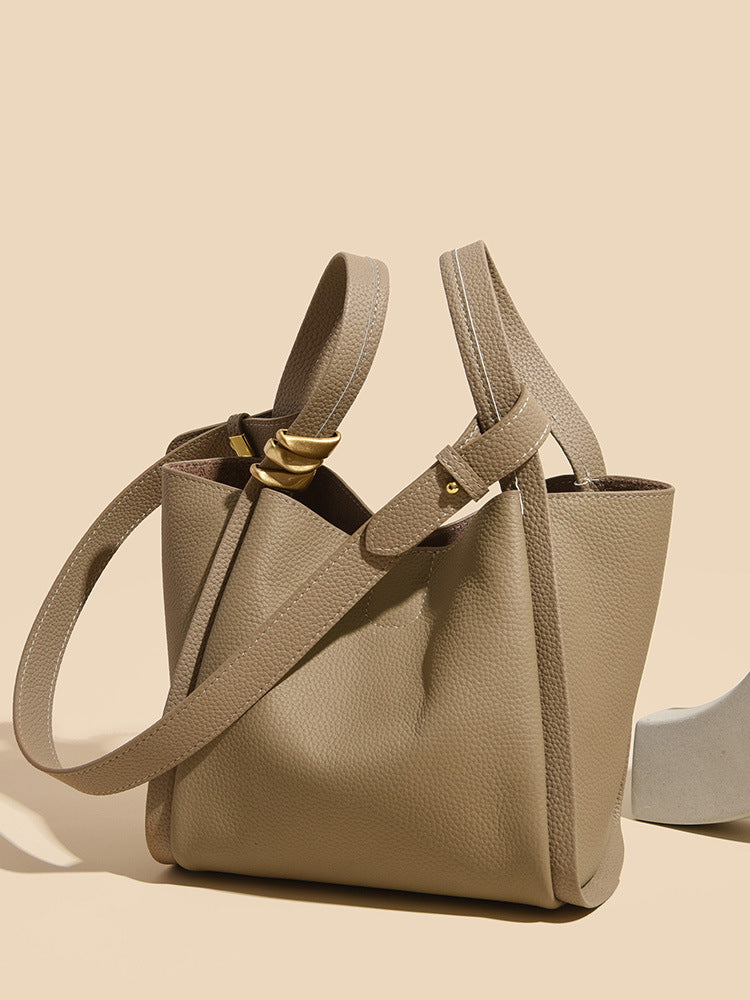 2025 Bucket bag popular new fashion small handbag simple versatile soft leather shoulder bag autumn and winter high-end bag women