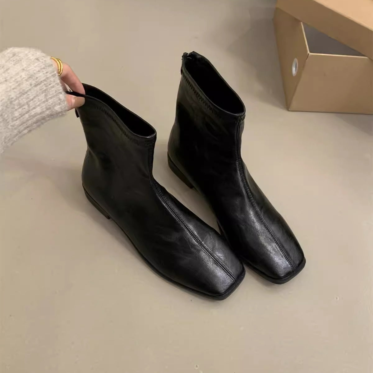 2025 Retro square head Popular style small short boots women's autumn and winter new soft leather thin boots rear zipper short Martin boots single boots