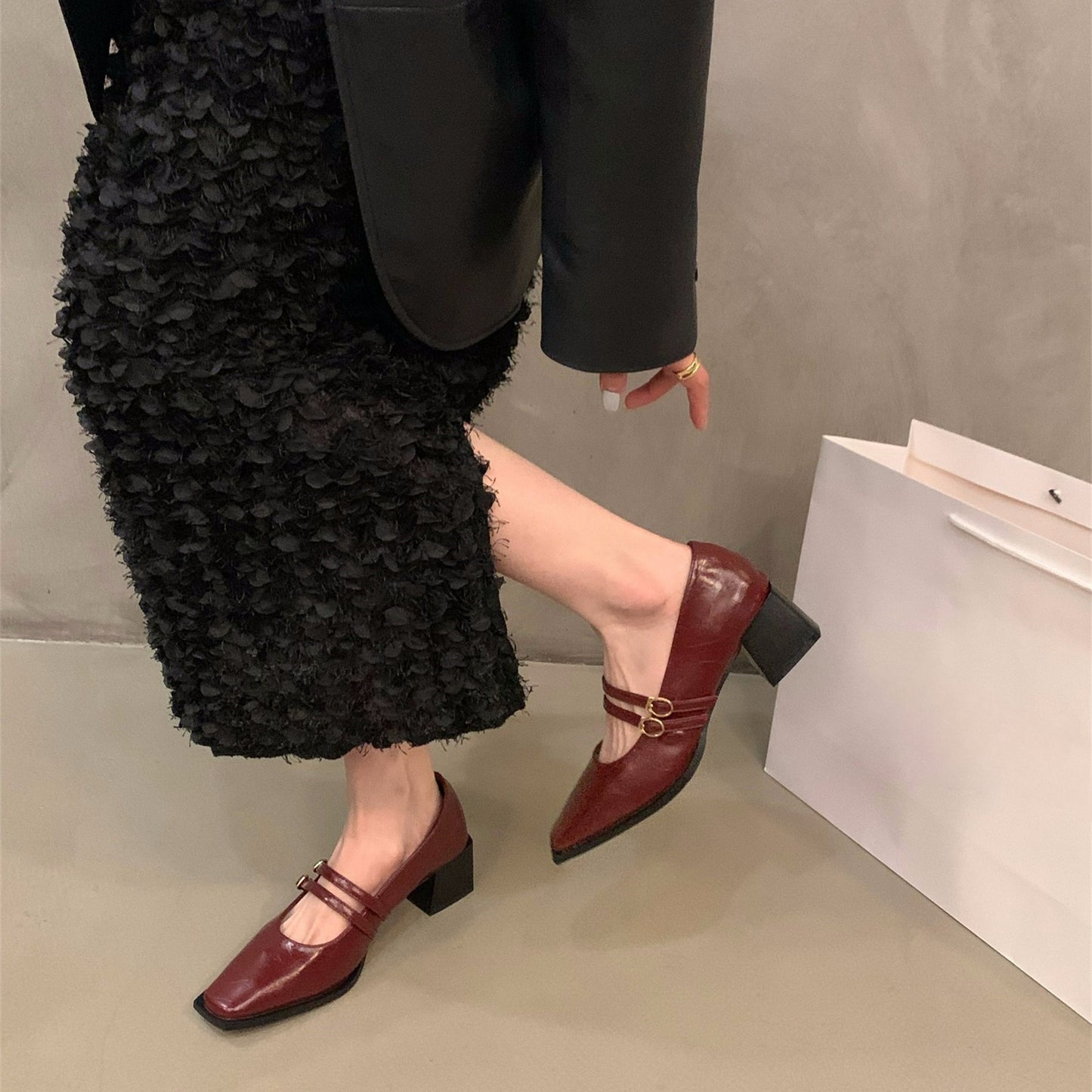 2025 High-heeled red Mary Jane small leather shoes women's shoes popular new autumn and winter retro temperament evening shoes