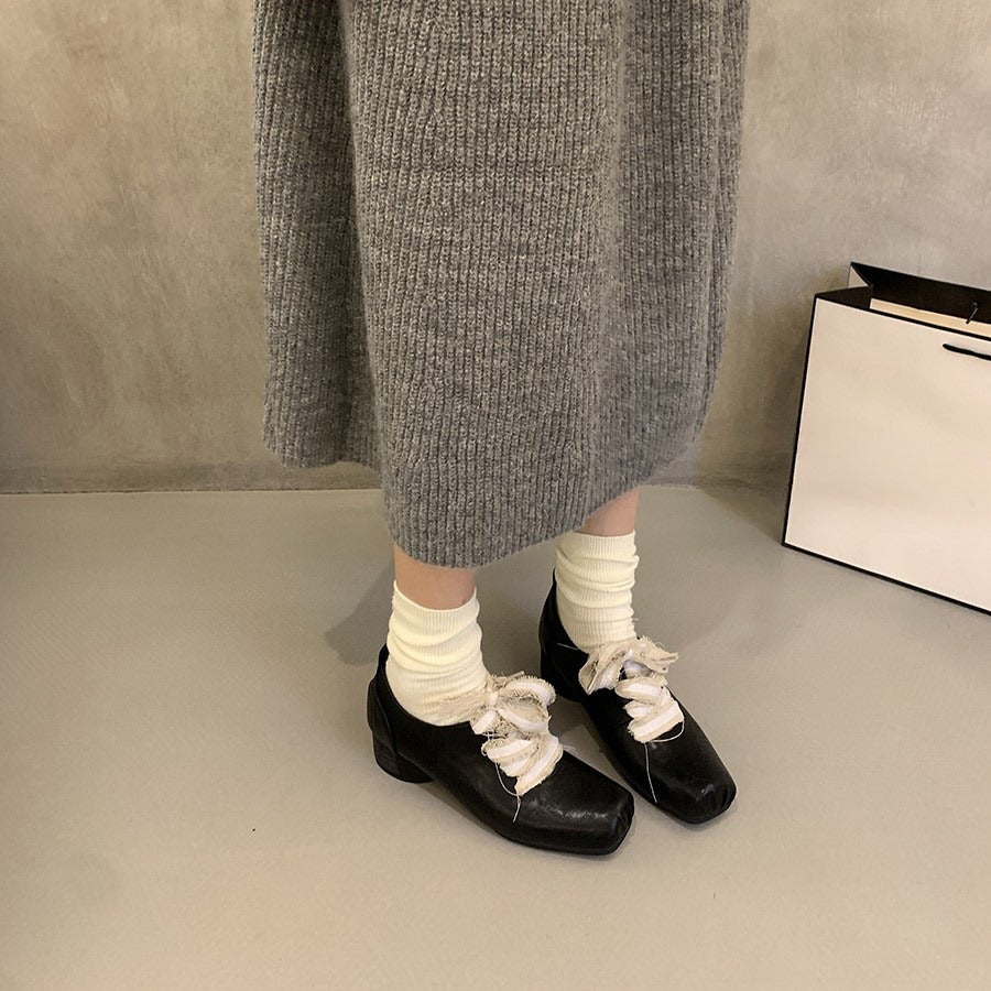2025 Retro square head thick heel brown small leather shoes women's popular autumn and winter new straps Korean version fashion high-end single shoes