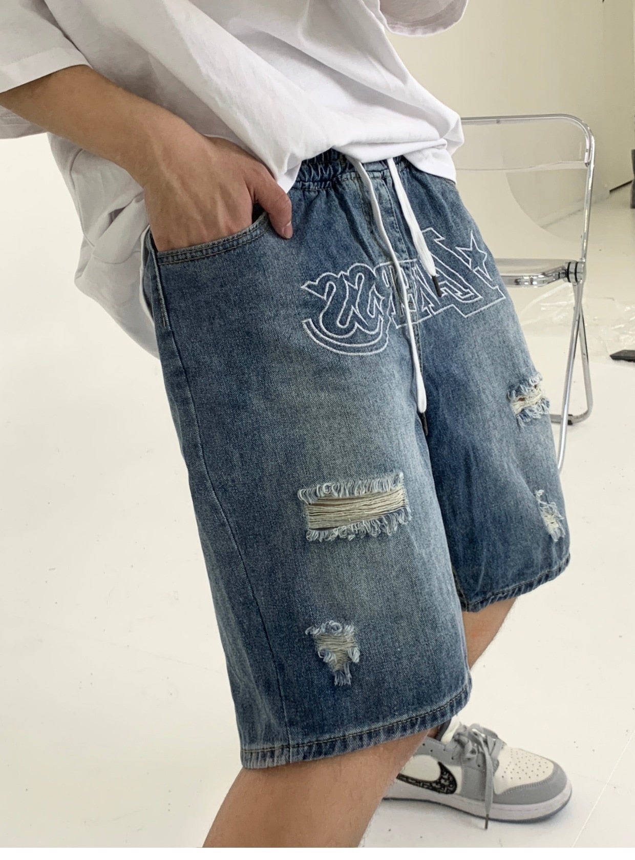Bonsir Men's Denim Shorts Letter Embroidery Ripped Hole Short Jeans Women Wide Leg Shorts Hip Hop Drawstring Vintage Denim Pants Summer