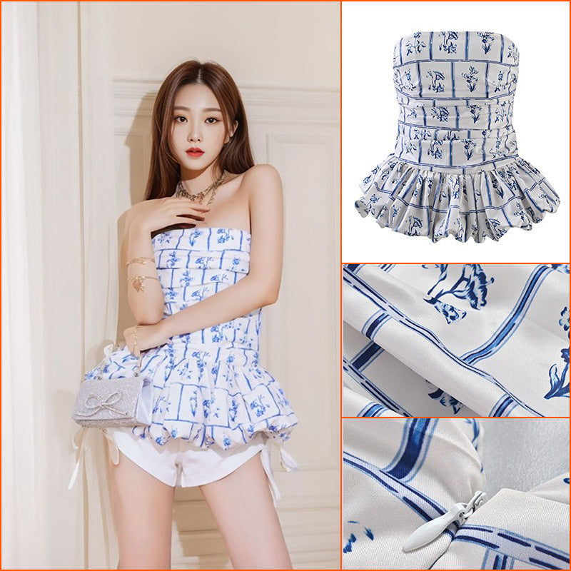 [Blue and white porcelain] Elegant and gentle temperament white blue flower one-word shoulder tube top versatile short thin L4012