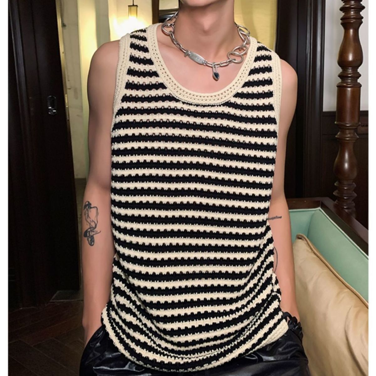 Bonsir  Autumn New Striped Sweater Vest Men O-Neck Casual Loose Retro Black and White Striped Couple Knitted Vest Harajuku Sweater