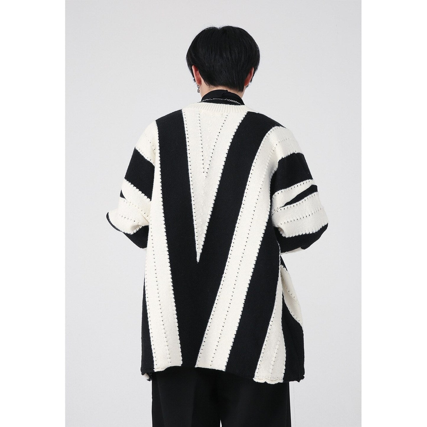 Bonsir Autumn Winter Men V-neck Stripe Loose Casual Vintage Fashion Pullover Sweater Male Women Streetwear Couple Knit Sweater Coat