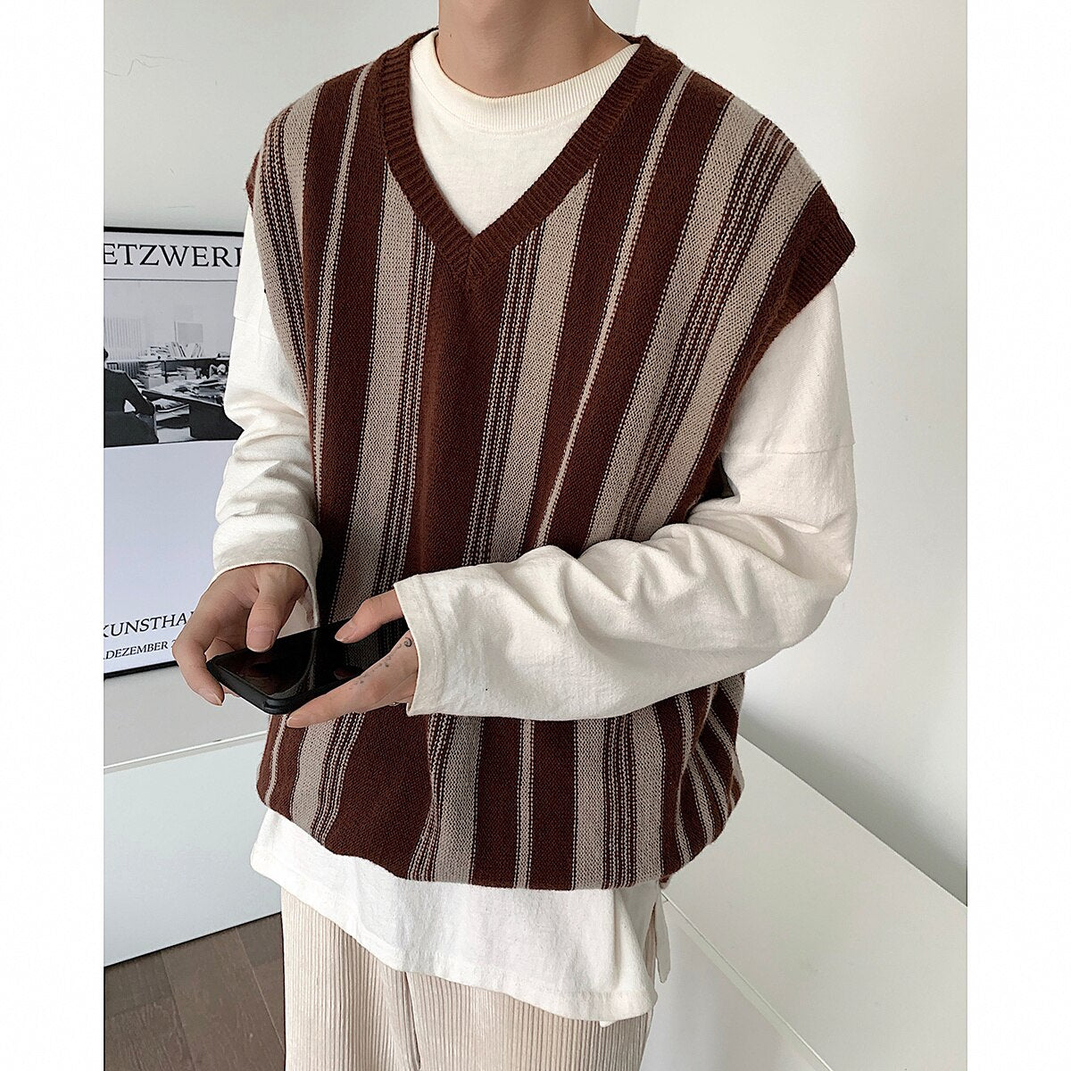 Bonsir V-Neck Stripe Sweater Vest Men Warm Fashion Retro Knitted Pullover Men Korean Loose Sleeveless Sweater Mens Jumper Clothes M-2XL