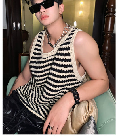 Bonsir  Autumn New Striped Sweater Vest Men O-Neck Casual Loose Retro Black and White Striped Couple Knitted Vest Harajuku Sweater