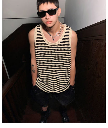 Bonsir  Autumn New Striped Sweater Vest Men O-Neck Casual Loose Retro Black and White Striped Couple Knitted Vest Harajuku Sweater