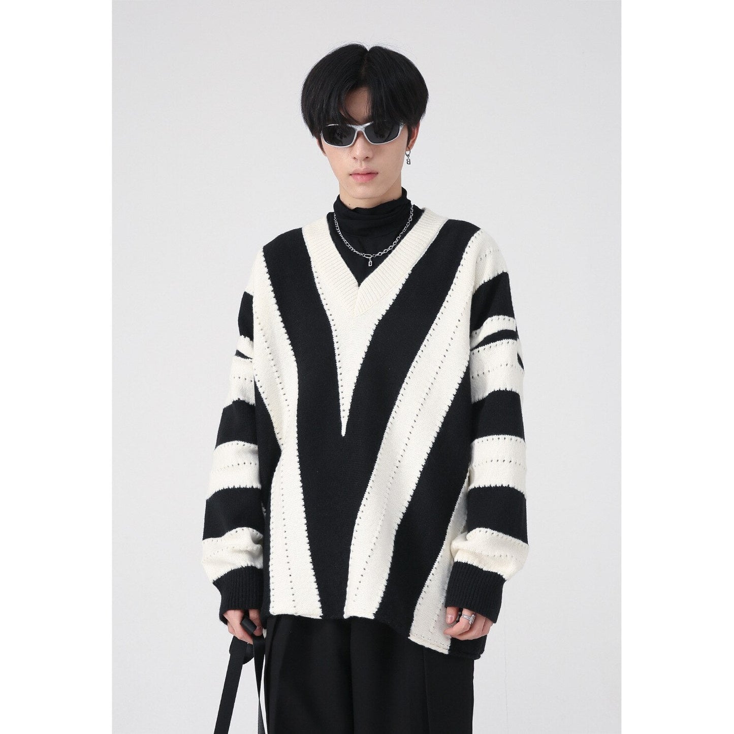 sanyamk Autumn Winter Men V-neck Stripe Loose Casual Vintage Fashion Pullover Sweater Male Women Streetwear Couple Knit Sweater Coat