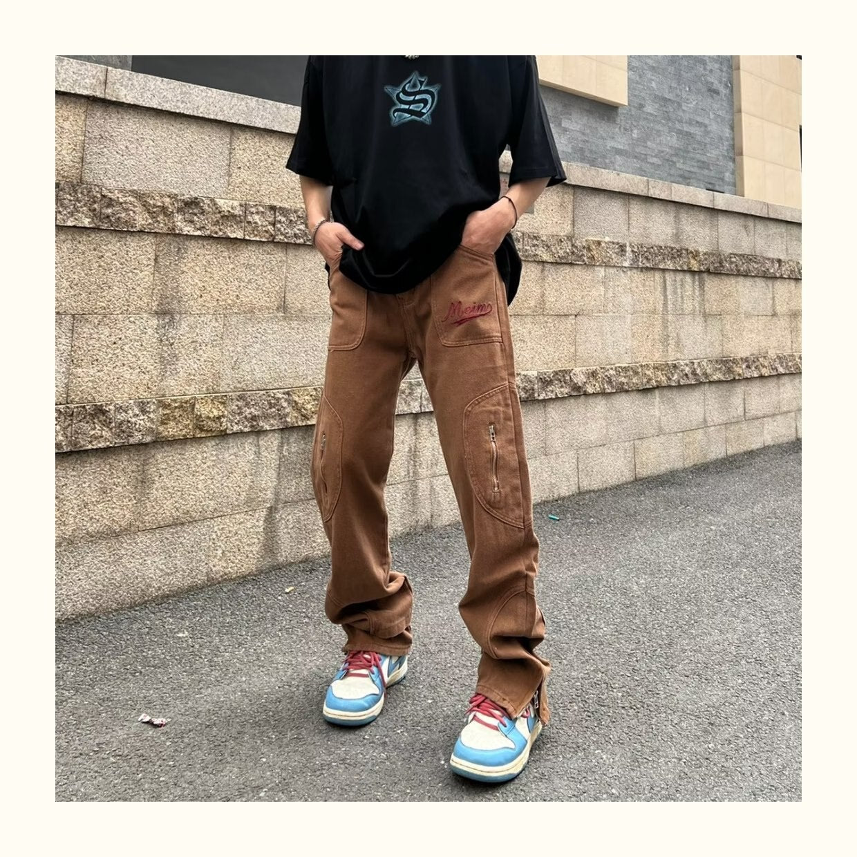 sanyamk New Fashion Letter Embroidery Vintage Brown Men Cargo Jeans Pants Ankle Zipper Hip Hop Baggy Straight Denim Trousers Pantalones