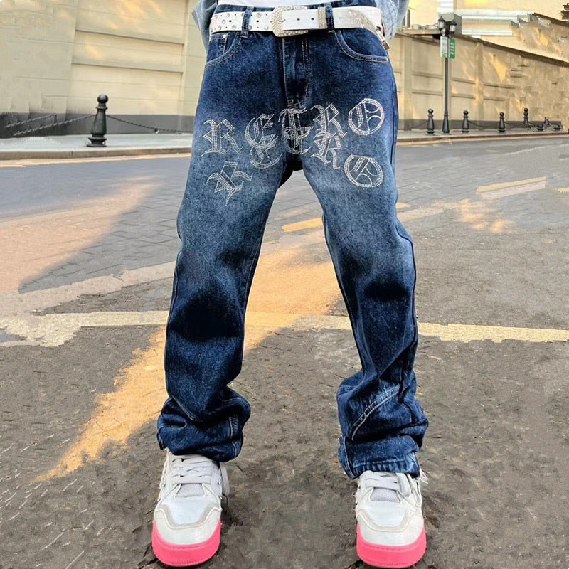 sanyamk New Fashion Letter Rhinestone Brown Vintage Baggy Men Jeans Pants Straight Hip Hop Goth Denim Trousers Pantalones Vaqueros